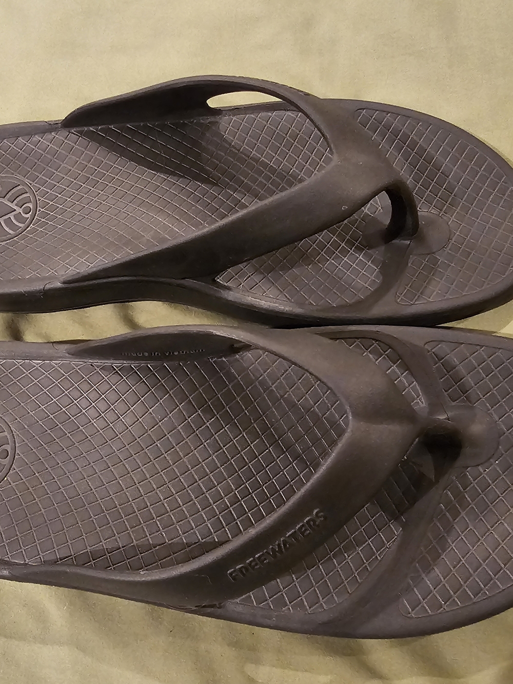 Freewaters Men’s Black Flip-Flops - Classic Comfort Sandals Cloud9 Ultra Sz12 - Picture 6 of 8